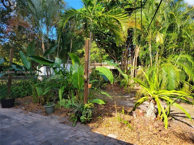 Building Photo - 125 NW 25th St