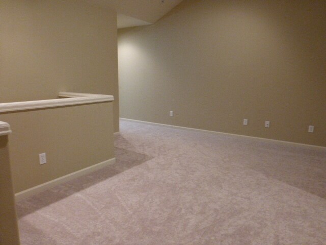 Building Photo - Bethany Town Home Available