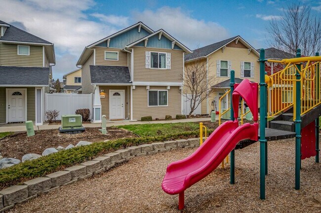 Building Photo - 3324 E Garrin Ct