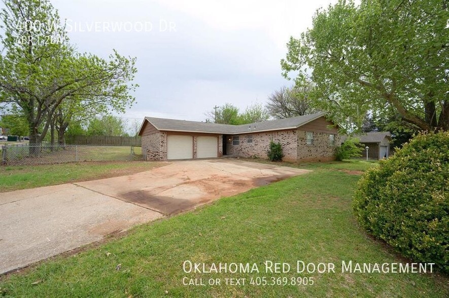 Building Photo - 400 W Silverwood Dr