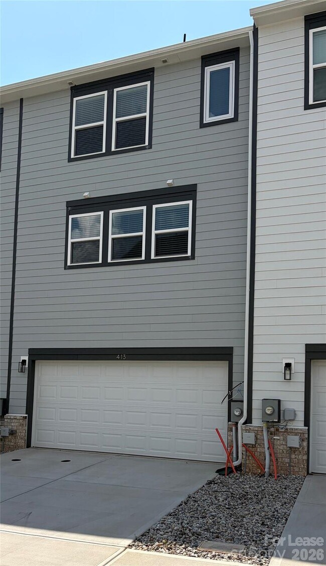 Building Photo - 413 Nathaniel Wy