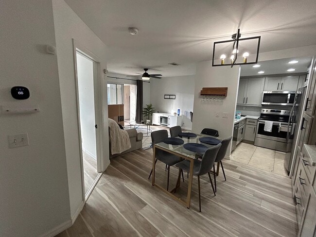 Building Photo - 3078 Broadway