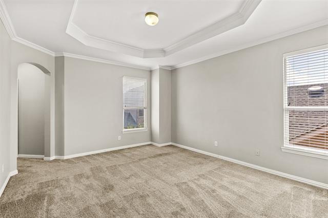 Building Photo - 15920 Alvarado Dr