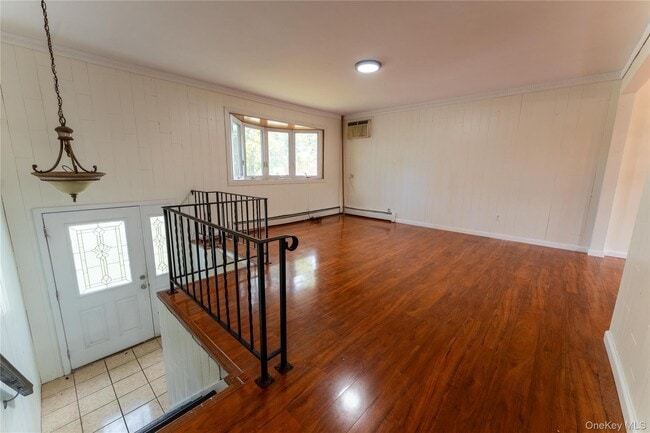 Building Photo - 10 Congress Dr