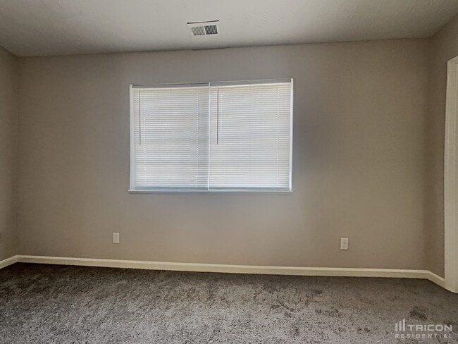 Building Photo - 6616 Dunsdin Dr