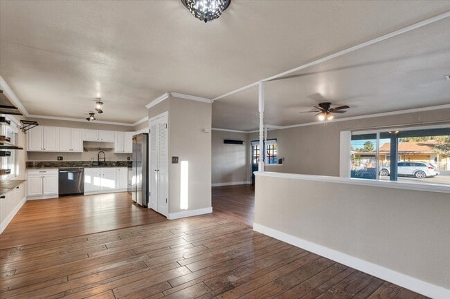 Building Photo - 2008 Franklin Ave