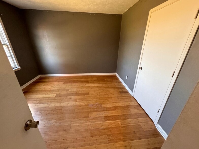 Building Photo - 285 Osage Ct