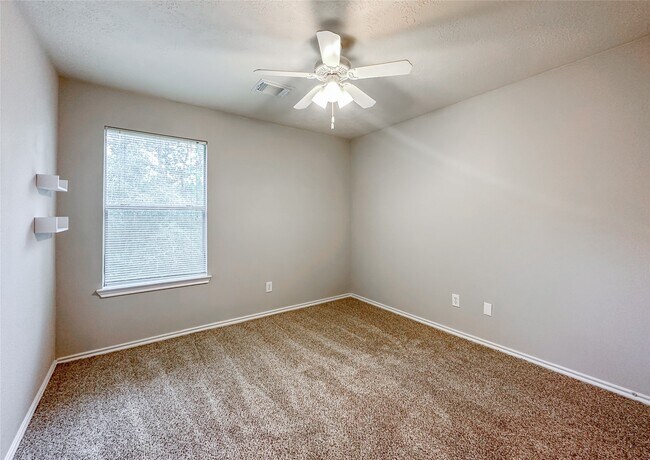 Building Photo - 131 Anise Tree Pl