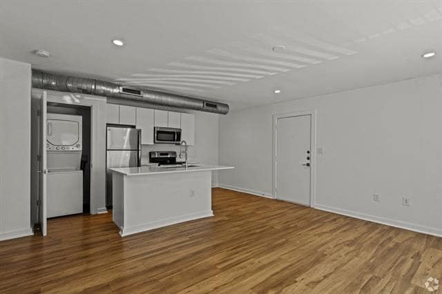 Building Photo - 4505 Cedar Springs Rd