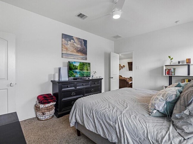 Building Photo - 21334 Riverdew Dr