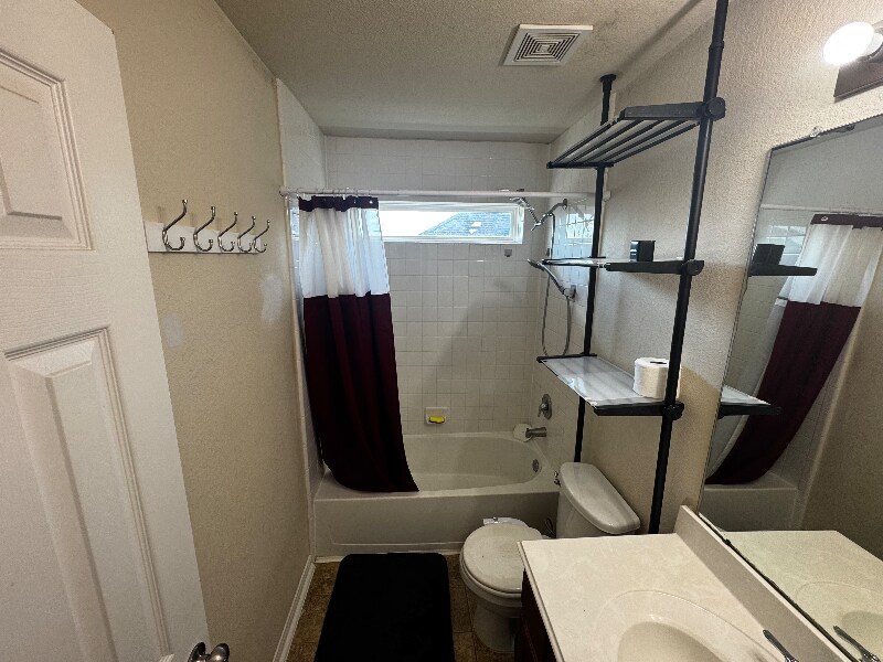 Building Photo - 1 Quarterhorse Dr