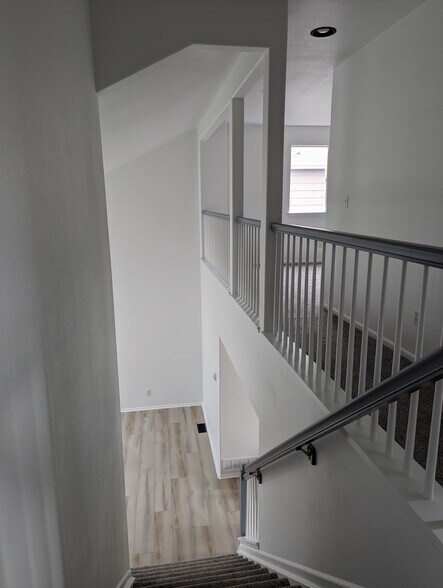 Building Photo - 9464 W Hinsdale Pl