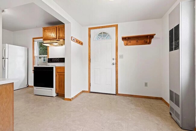 Building Photo - 1212 S Oakland Ave