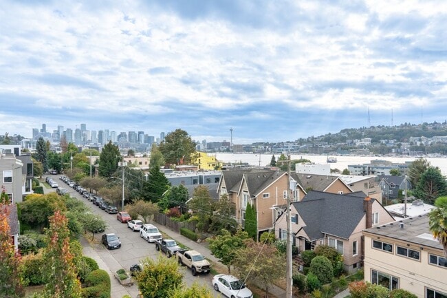 Building Photo - 2Bd/1Ba Seattle Condo