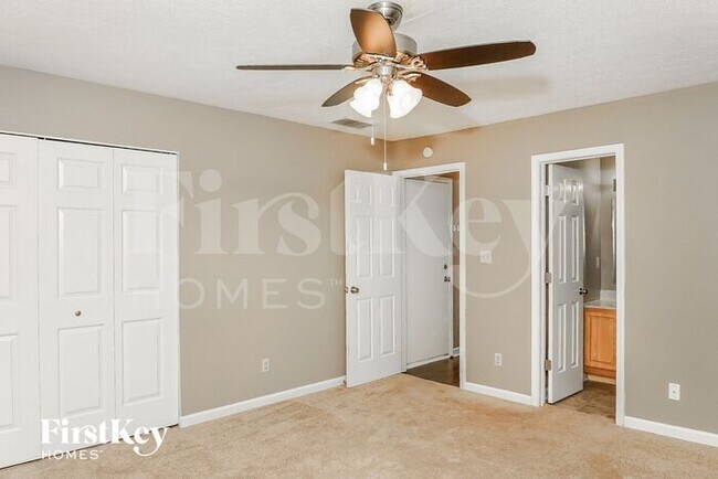 Building Photo - 4057 Jason Ave