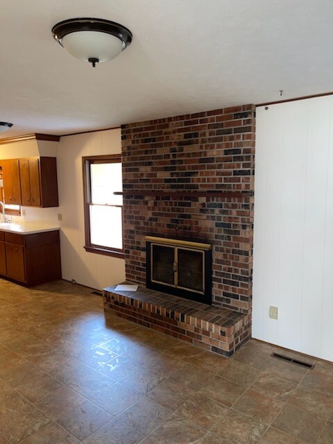 Building Photo - 2703 E Madison St