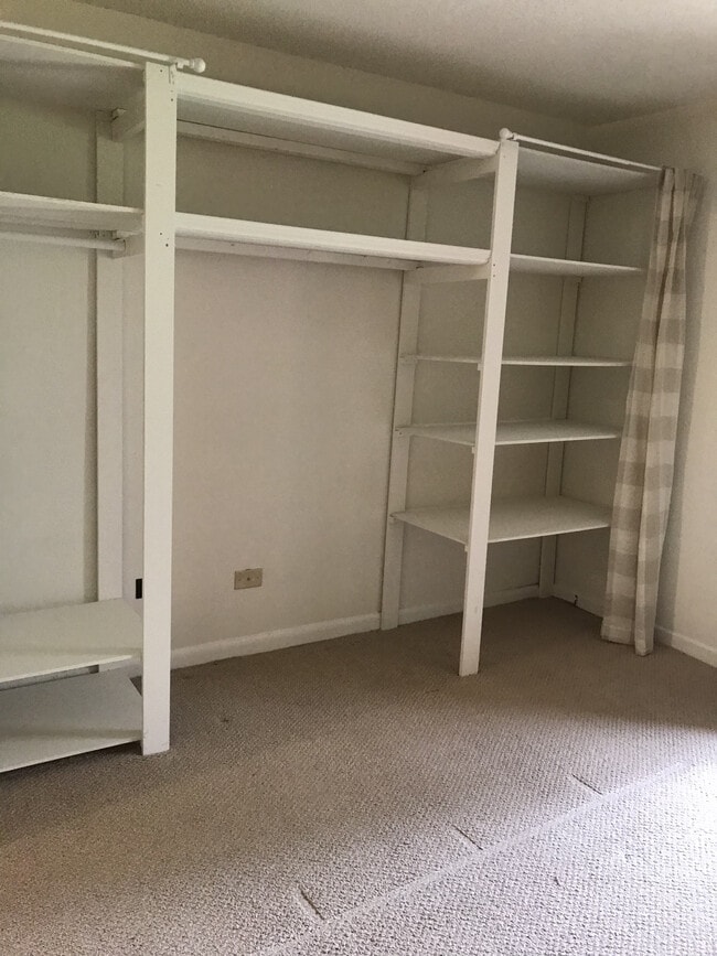 Second Bedroom - 250 Little St