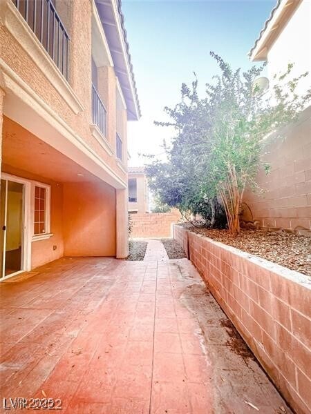 Building Photo - 5733 Blackbirch St