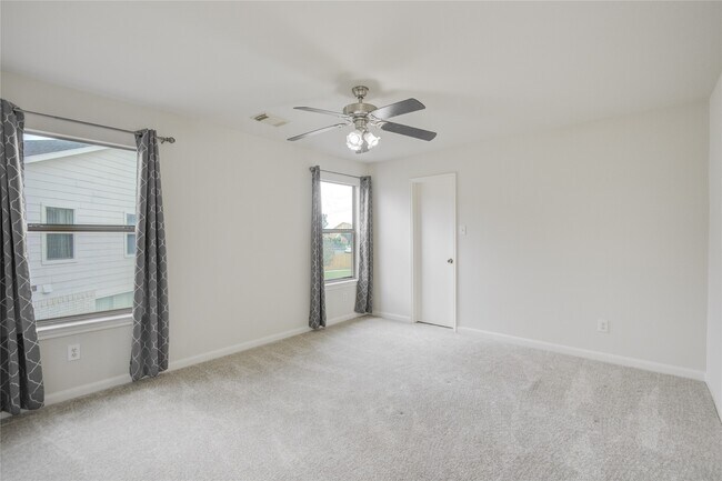 Building Photo - 8542 Village Rose Ln
