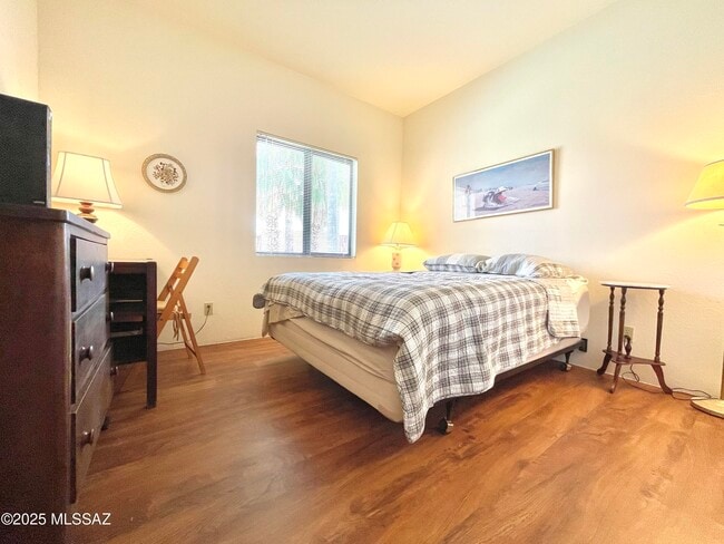 Building Photo - 5750 N Camino Esplendora