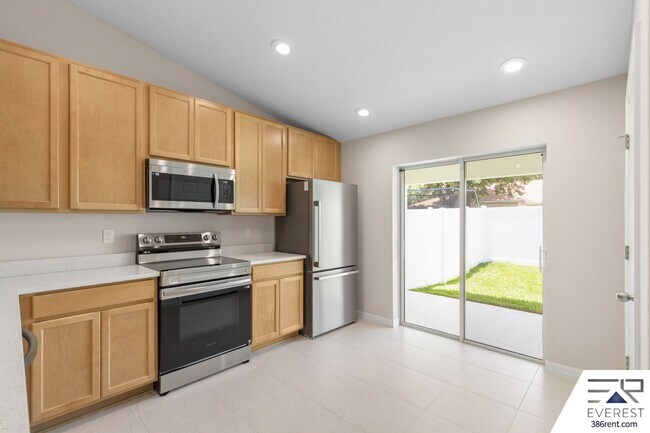 Building Photo - Brand New, fully fenced on a quiet cul-de-sac