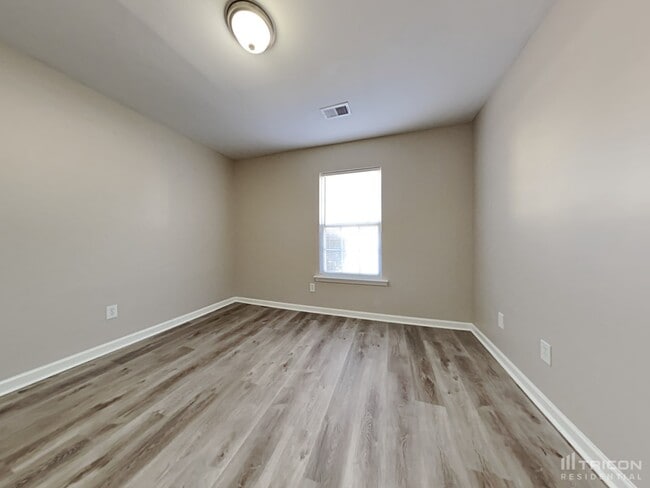 Building Photo - 409 Baneberry Ln