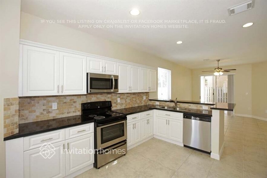 Building Photo - 15374 SW 141st Ct