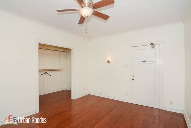 Building Photo - 4857 N Damen Ave