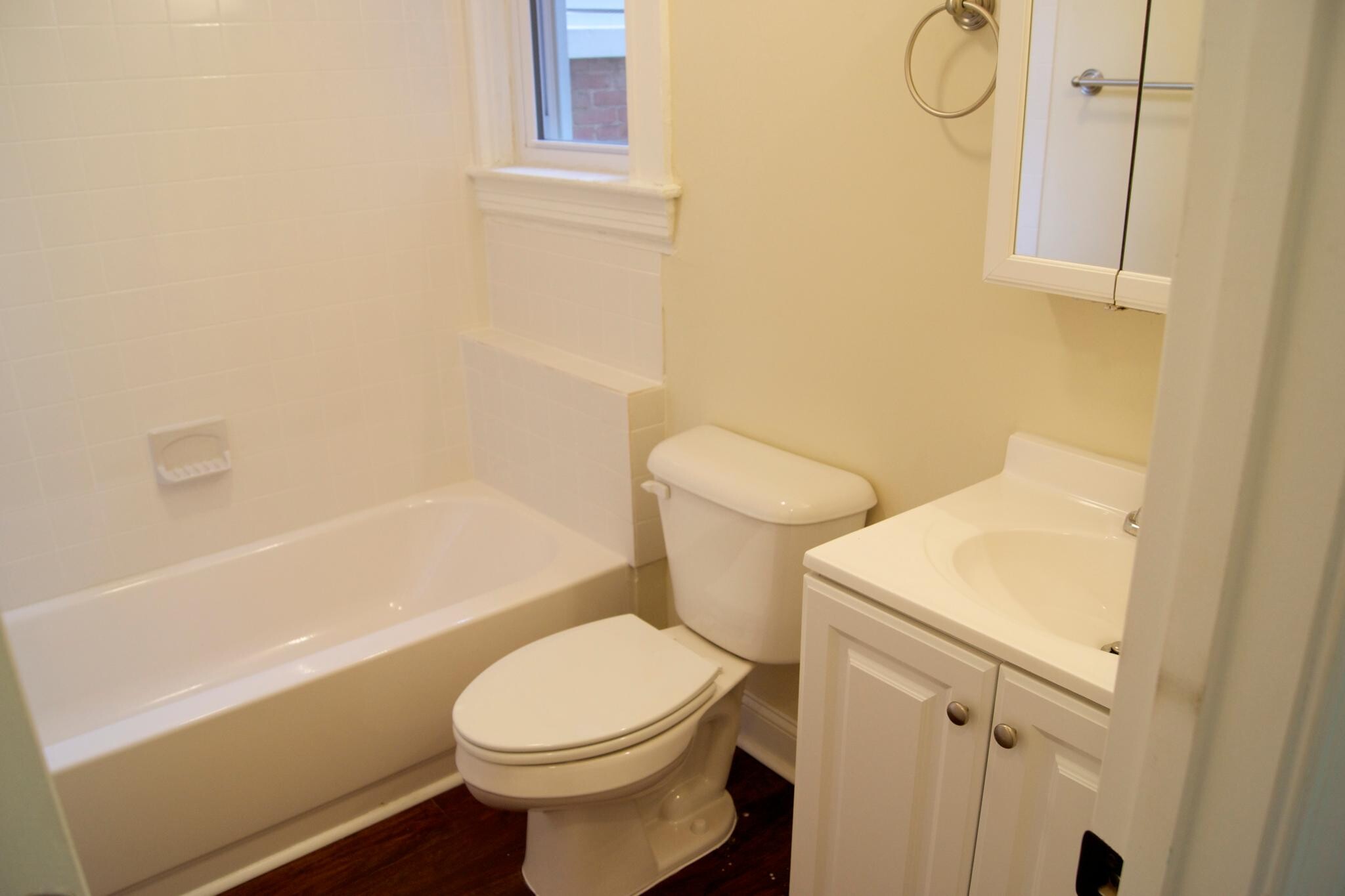 Building Photo - 306 E 32nd St