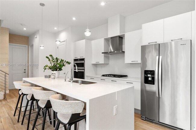 Building Photo - 4301 NW 81st Ct