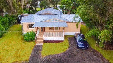 Building Photo - 260 Old Hwy 17