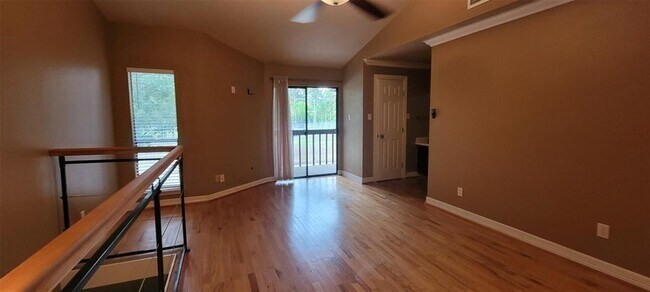 Building Photo - 12755 Mill Ridge Dr