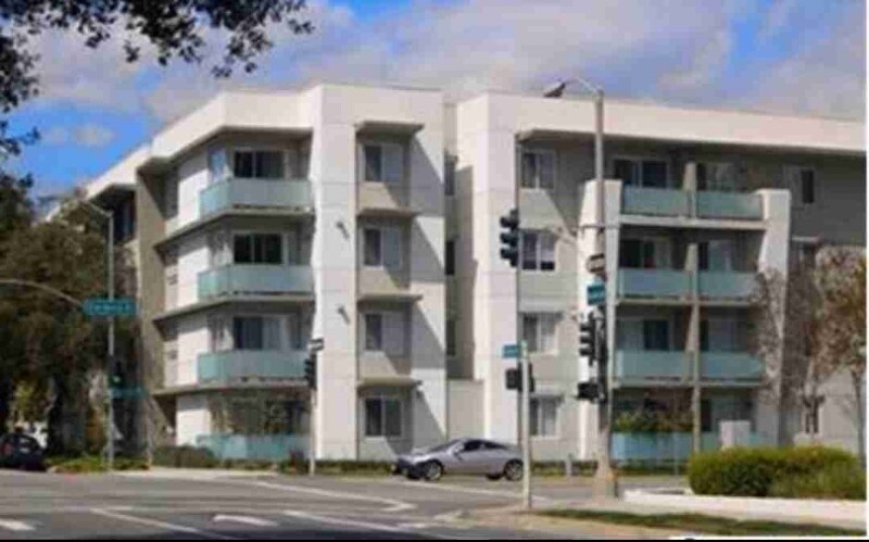 Building Photo - 160 S Hudson Ave