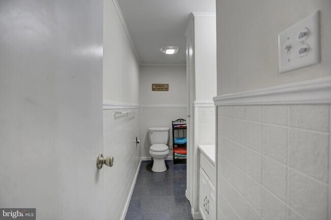 Building Photo - 24414 Graham Ave