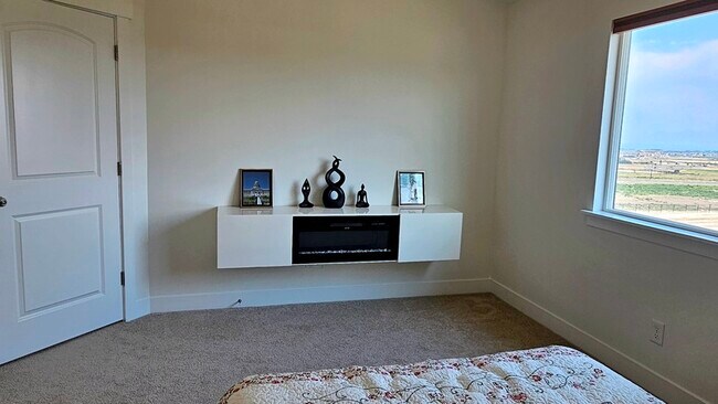 Building Photo - 983 W Coral Charm Wy