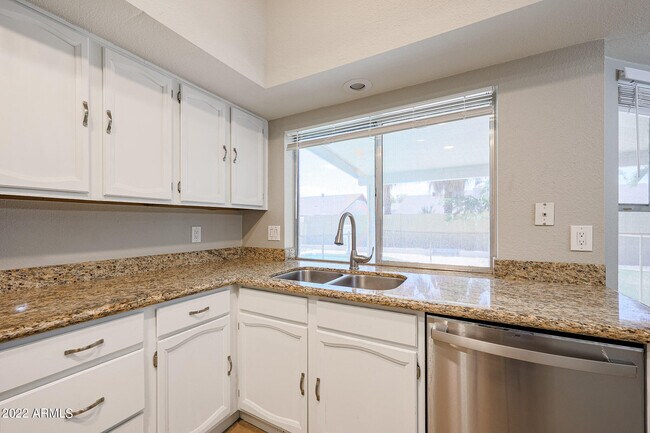Building Photo - 6207 W Riviera Dr