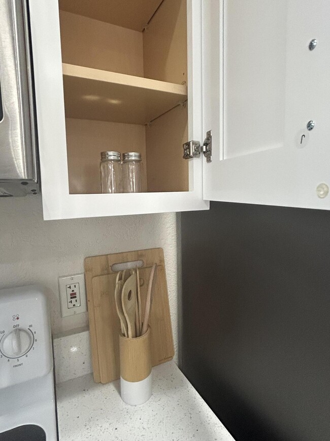 Building Photo - 1136 Staghorn St