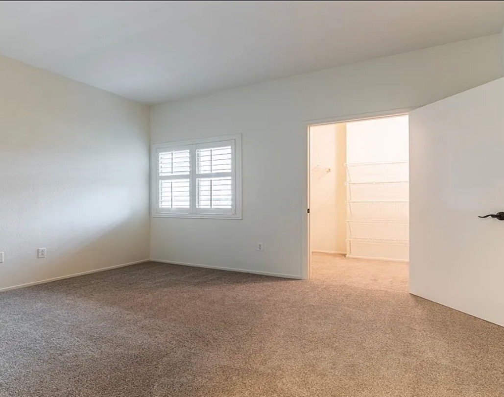 Building Photo - 8250 N Grand Canyon Dr