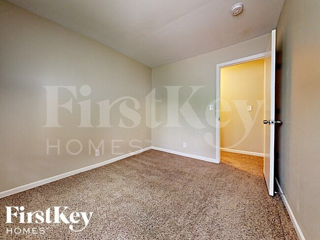 Building Photo - 1838 Ashwood Ln