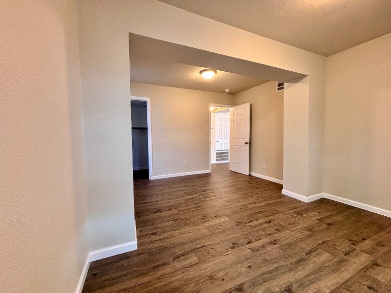 Building Photo - 3725 Avenue N