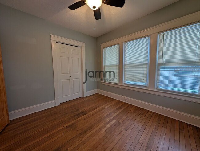 Building Photo - 1560 Coutant Ave