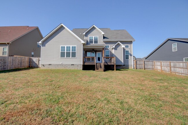 Building Photo - HUGE house in Farmington