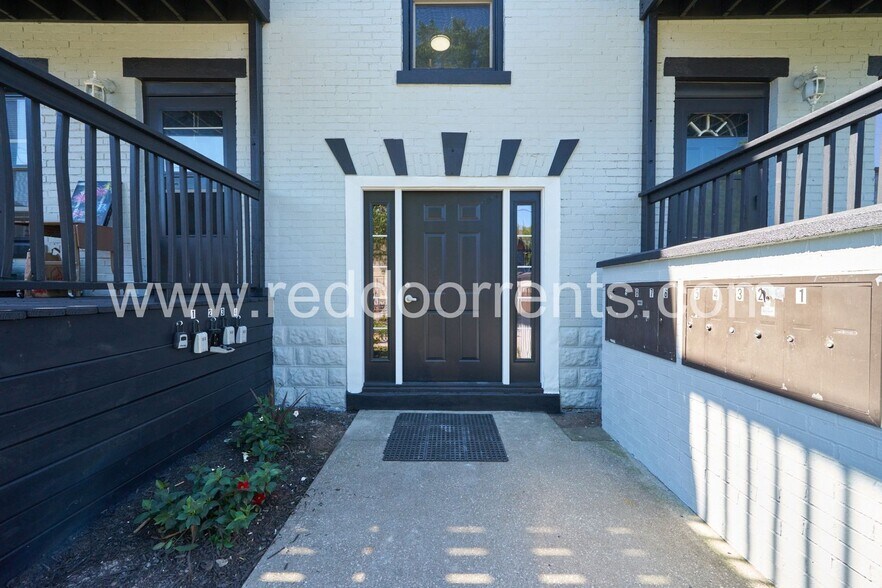 Building Photo - 1337 E Market St