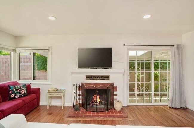 Building Photo - 7128 Mammoth Ave