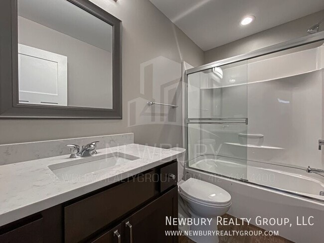 Building Photo - 1819 Chessland St