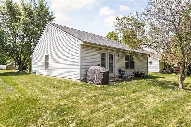 Building Photo - Beautifully Renovated Brownsburg Home