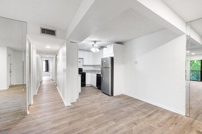 Building Photo - 3618 Alder Dr
