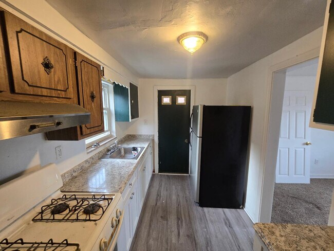 Building Photo - 2015 Fairlawn St