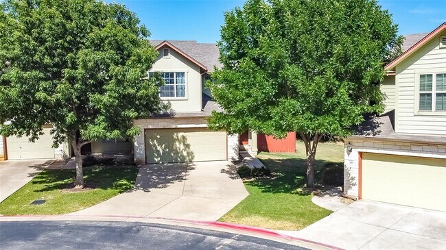Building Photo - 2410 Great Oaks Dr