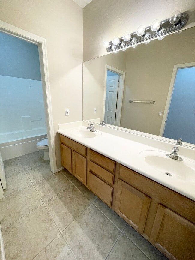 Building Photo - 4 Bedroom/2 Bath Single Level Home in Anthem! Close to freeway & TSMC Plant!